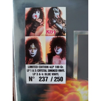 kiss2_1075447059
