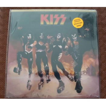 kiss_1_1965800385