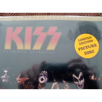 kiss_2_916248809
